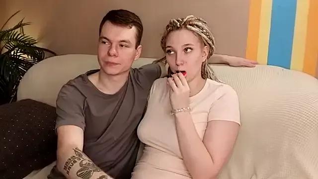 julielourens on StripChat 