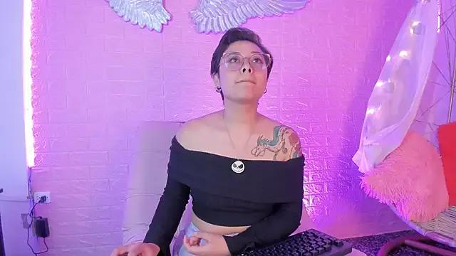 StripChat Juliexxxtasy is Freechat Juliexxxtasy — Take off Harry Cock's cape