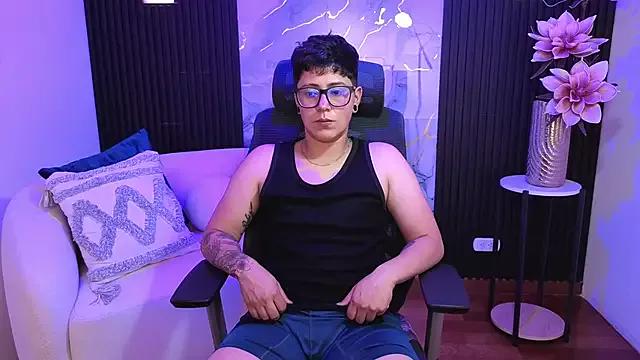 kaelgrey on StripChat 