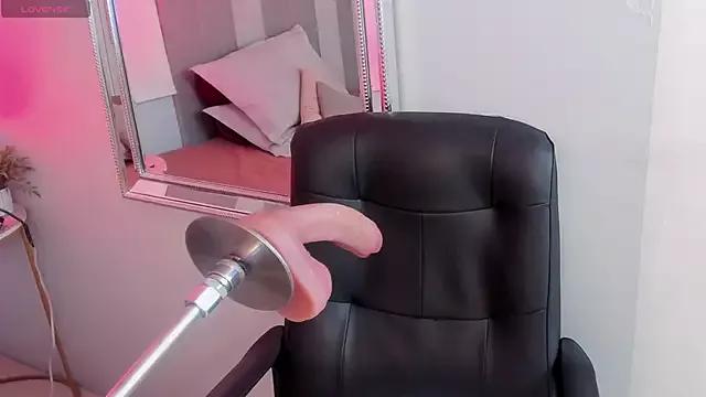 Freechat Karol_Pagee on StripChat