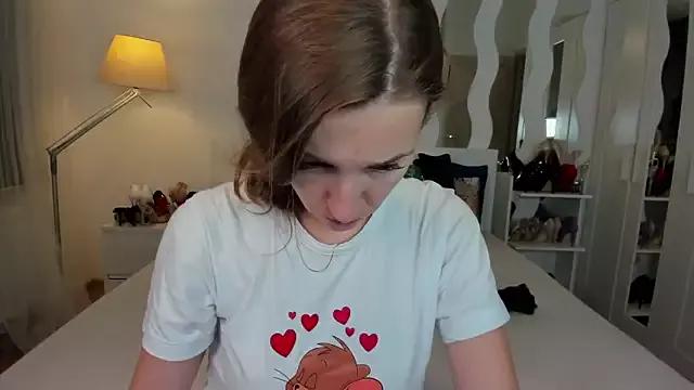 KateRedgar on StripChat 