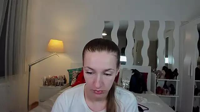 KateRedgar on StripChat 