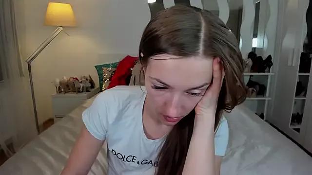 KateRedgar on StripChat 