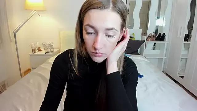 KateRedgar on StripChat 