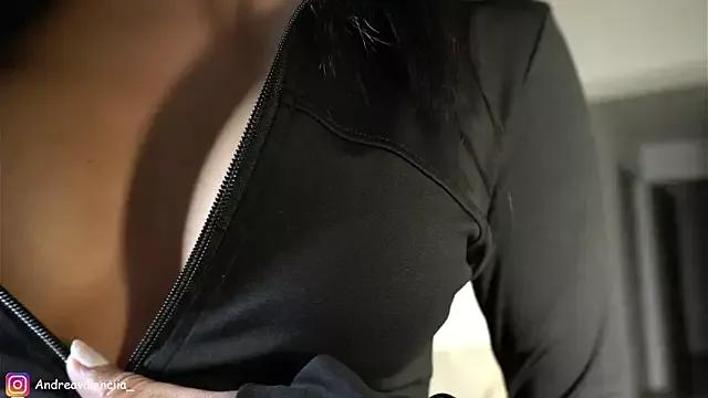 kendall_ruiz on StripChat