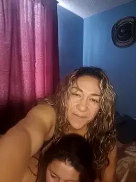 kitty_84 on StripChat 