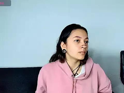 Kitty_ravee on StripChat 