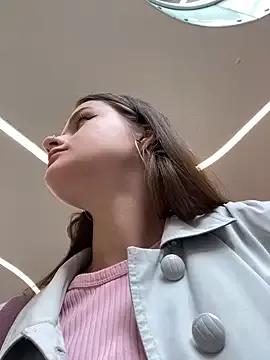 KittyQueeny on StripChat 