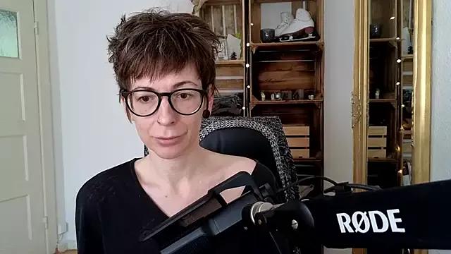 koerper-kultiviert on StripChat 