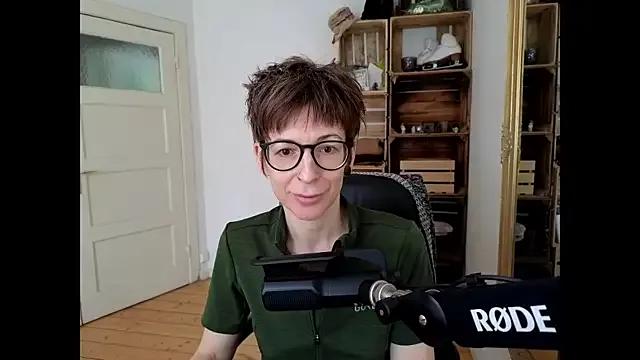 koerper-kultiviert on StripChat 