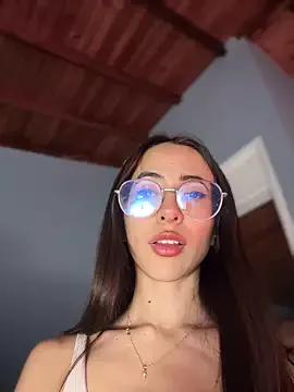 lauravasquez on StripChat 