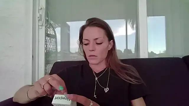 LaylaRainVIP on StripChat 