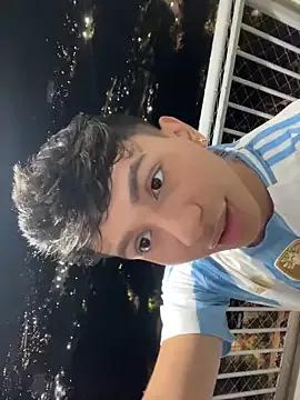 Leonarrrd_01 on StripChat