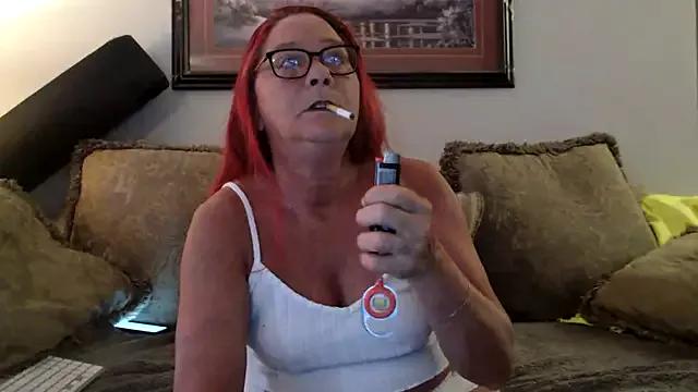 LexxiLeeds on StripChat 