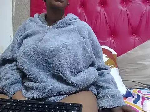 Liandra25 on StripChat 