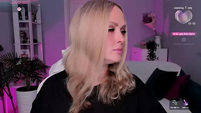 Libby_Nora on StripChat 