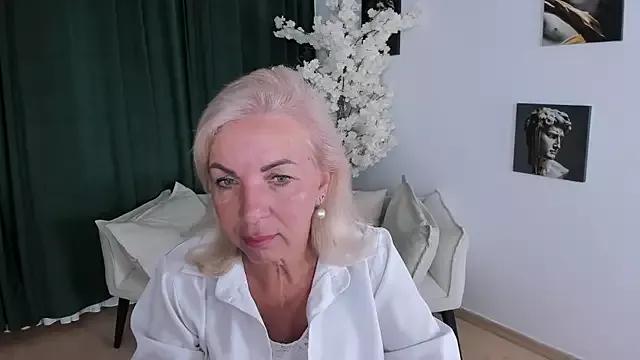 LiliaMoons on StripChat 