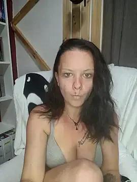 Lilith__Mystery — Nackt + show ass + 3 vid