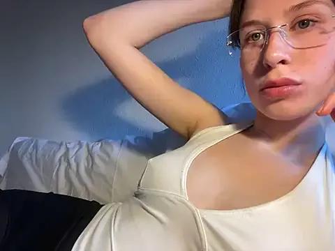 Lisa-5329 on StripChat