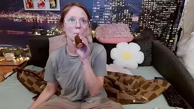 little-leni on StripChat 