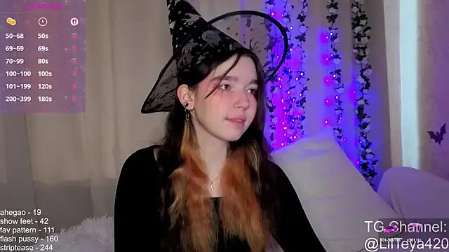 little_Teya on StripChat 