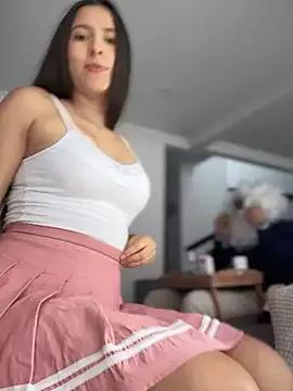 LittleDoll___ on StripChat 