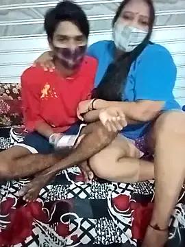 Group LoveOnStream on StripChat