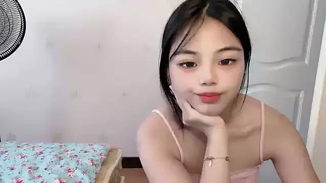 lu206 on StripChat 