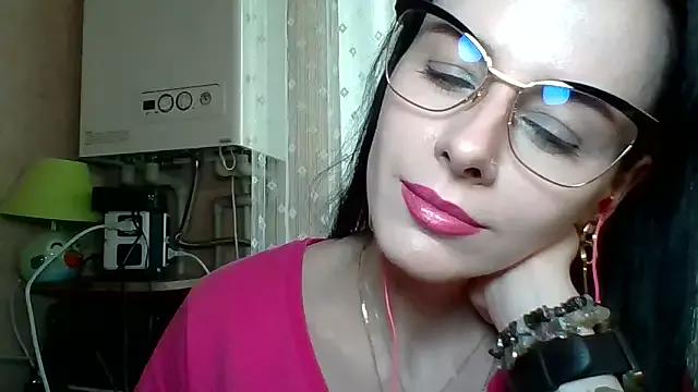 LuminousLady on StripChat 