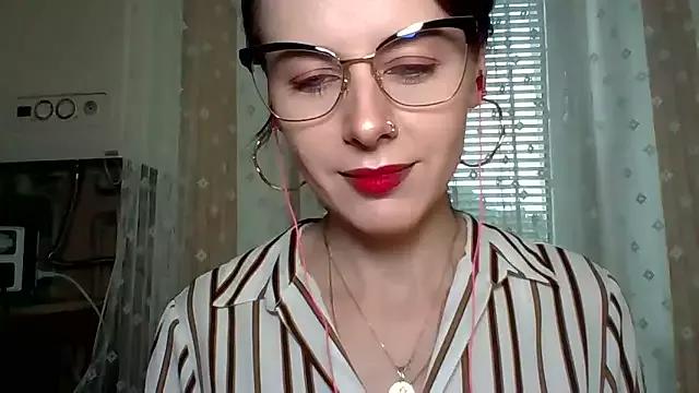 LuminousLady on StripChat 