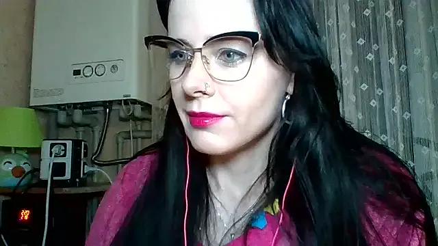 LuminousLady on StripChat 
