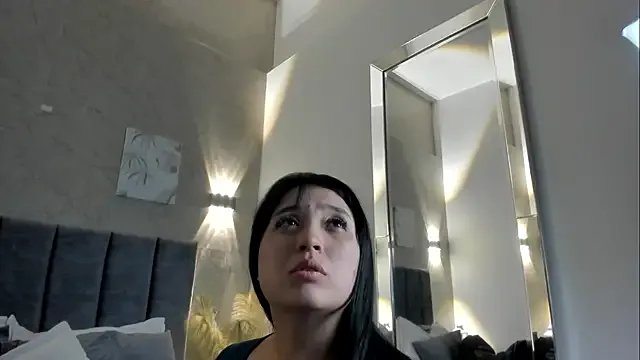 Lunaa_bellaa — Open legs + 45 seg domi