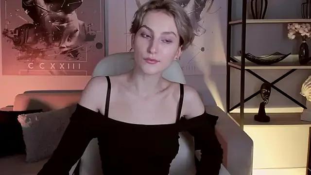 Freechat LuxRayi on StripChat