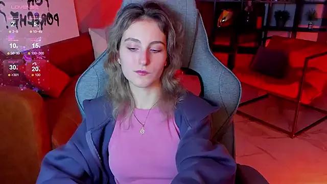 Freechat LuxRayi on StripChat