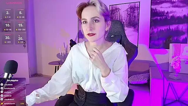 Freechat LuxRayi on StripChat