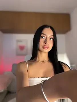 maddy_bronw_ on StripChat 