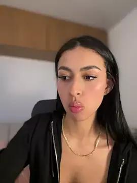 maddy_bronw_ on StripChat 