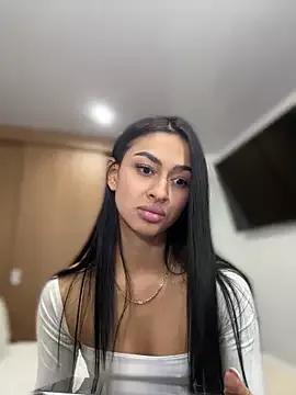 maddy_bronw_ on StripChat 