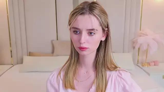 MarybethSnow on StripChat 