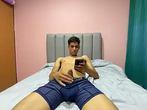 Max_TheHorseDick on StripChat