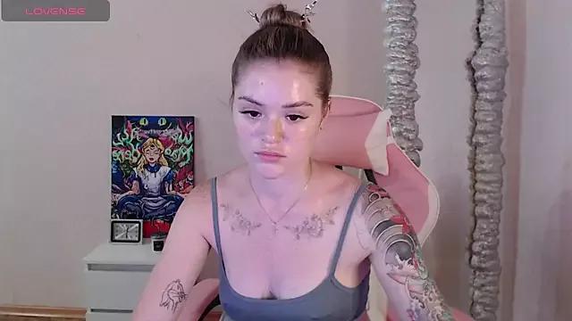 miaacatt on StripChat 