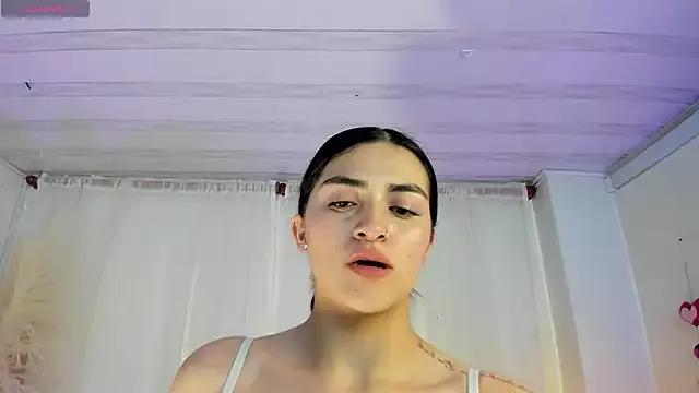 miel_gomez on StripChat