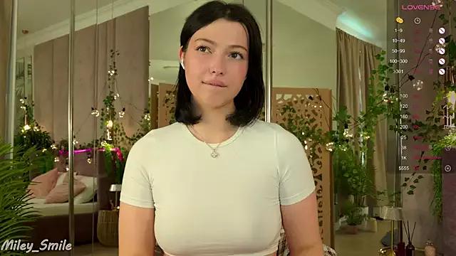 Miley_Smile on StripChat