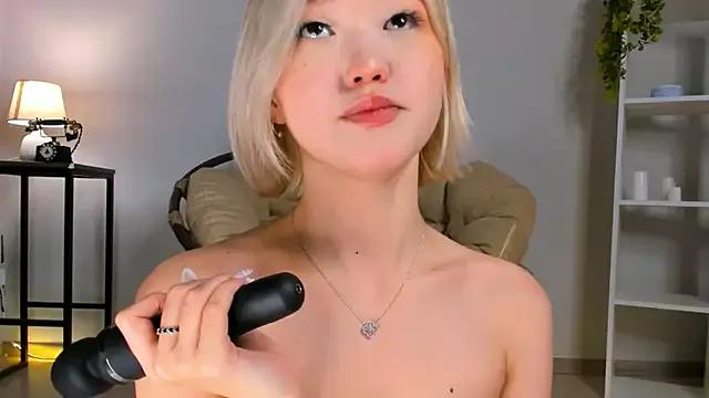 milli_sun_ on StripChat 