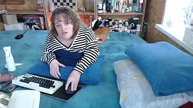 MiniNatalie — I'll lift the hem of my dress for 30 sec