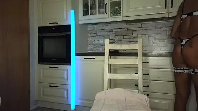 Misses-Cougar on StripChat 