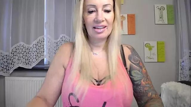 missjenn_x on StripChat 