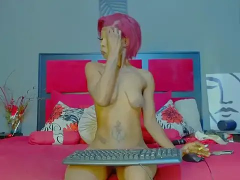 MissParis26 on StripChat 