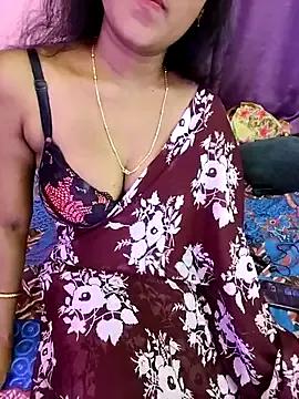 Misss-julli on StripChat 