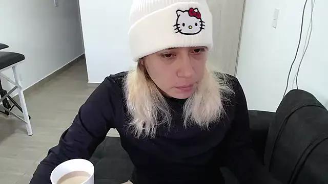 MommyMiaWs on StripChat 